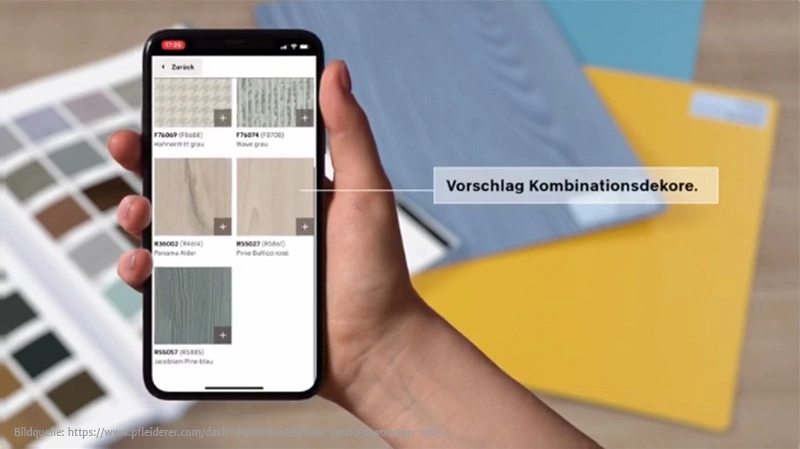 Auf einem Smartphone werden erkannte Holzdekore mit mehreren passenden Kombinationsoptionen dargestellt, während Musterplatten im Hintergrund liegen